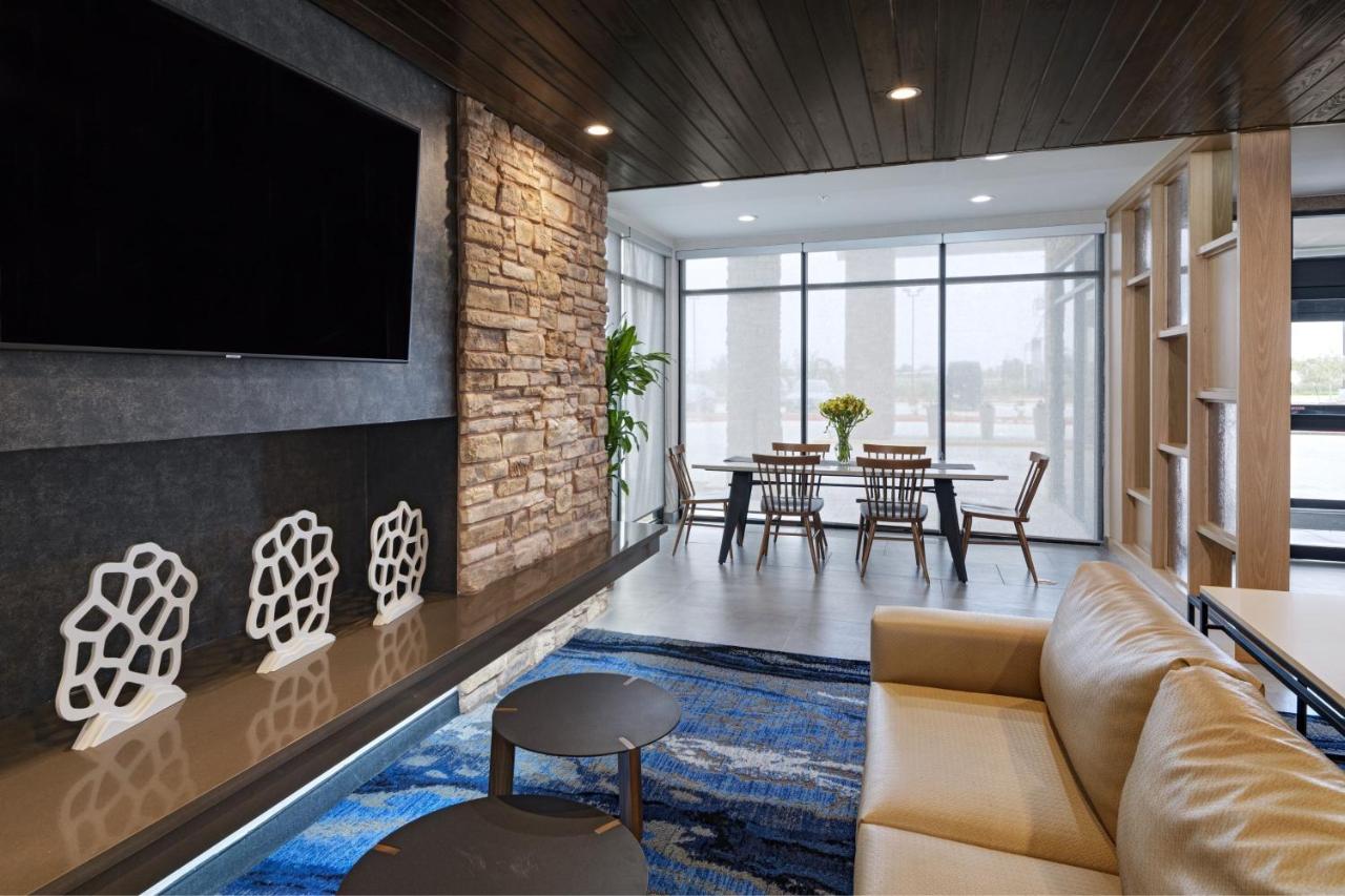  | Fairfield by Marriott Inn & Suites Waller