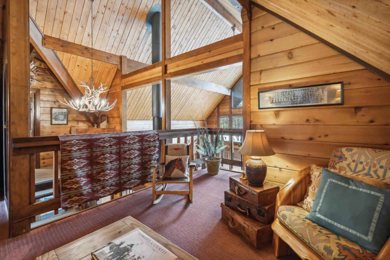 | Good Medicine Lodge