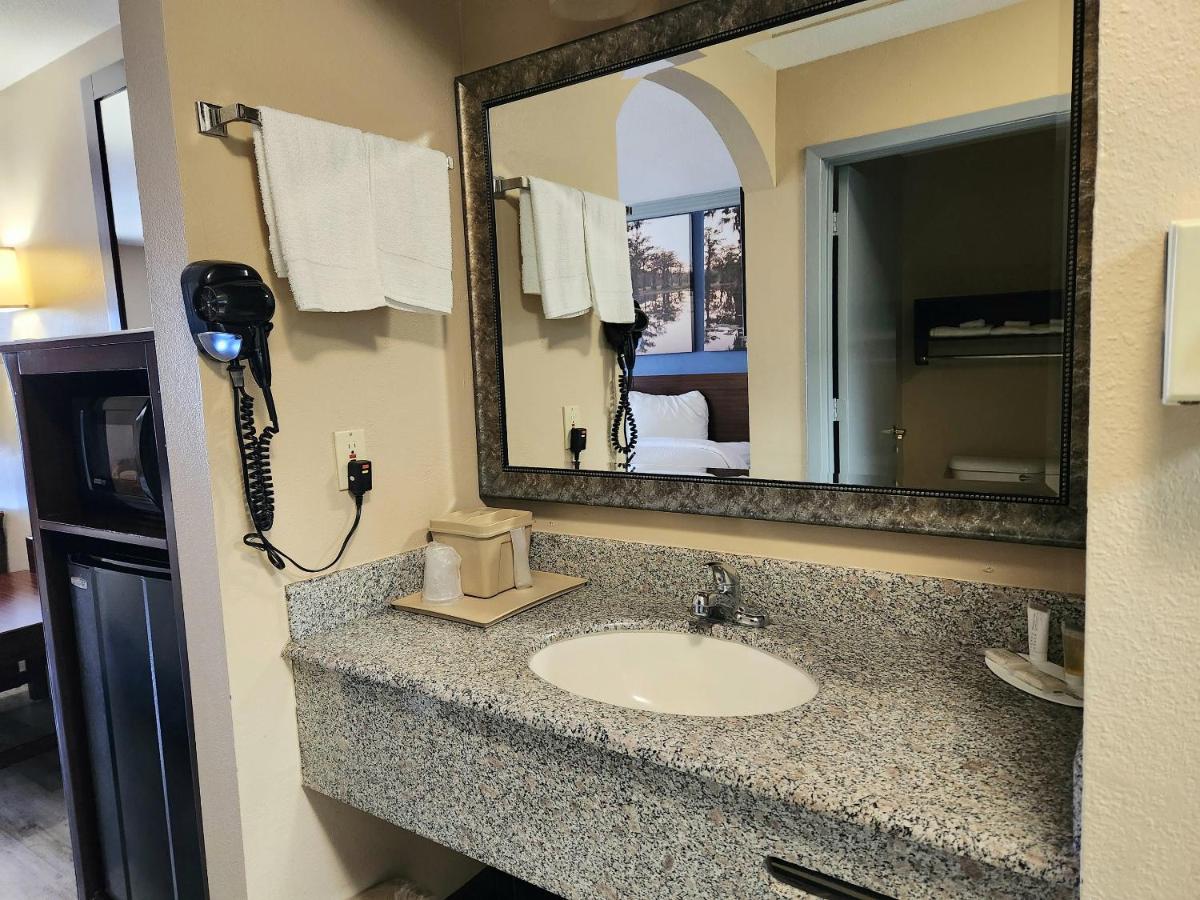 King Room - Non-Smoking at Days Inn by Wyndham Rosenberg