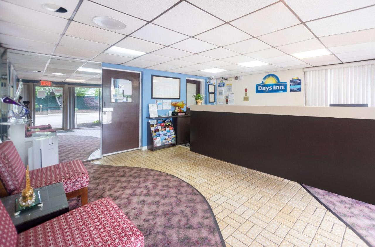 | Days Inn by Wyndham Hicksville Long Island