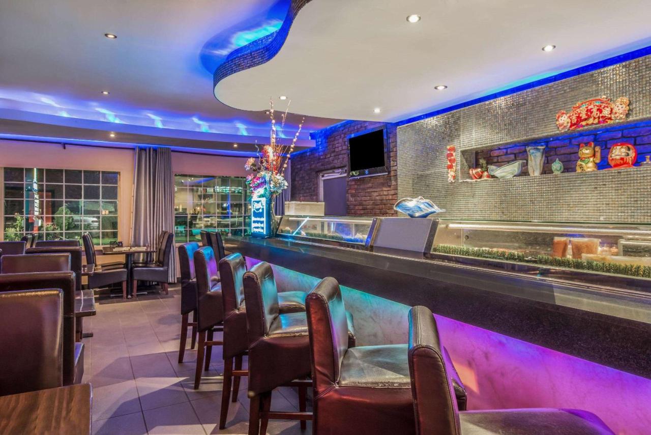 | Days Inn by Wyndham Hicksville Long Island