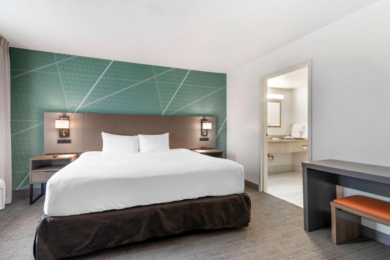 | Comfort Inn & Suites Lake George