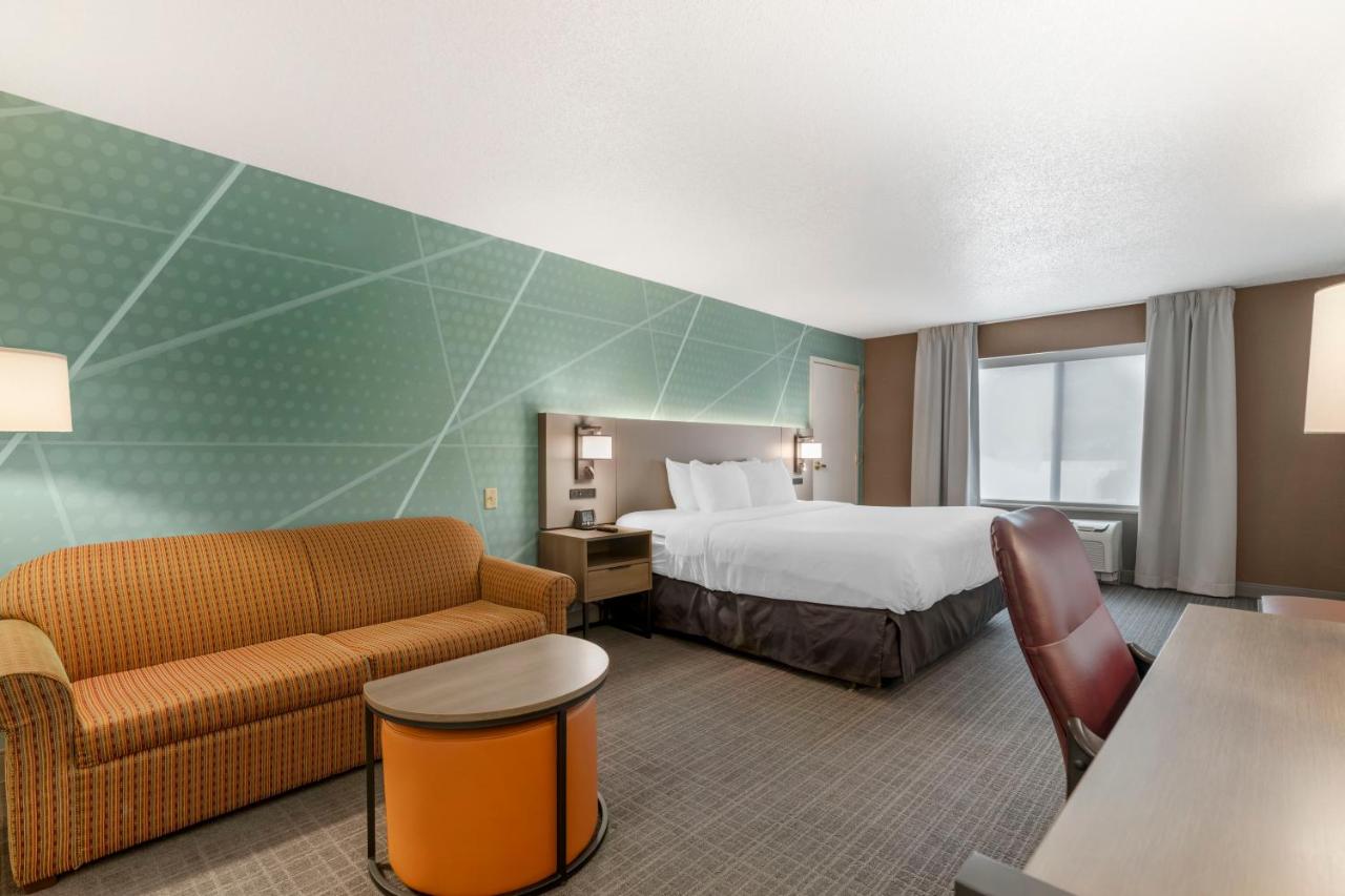 | Comfort Inn & Suites Lake George