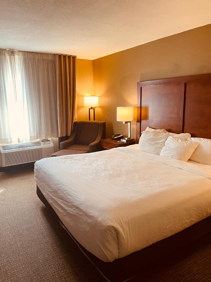 King Room - Non-Smoking at Comfort Inn Ellensburg