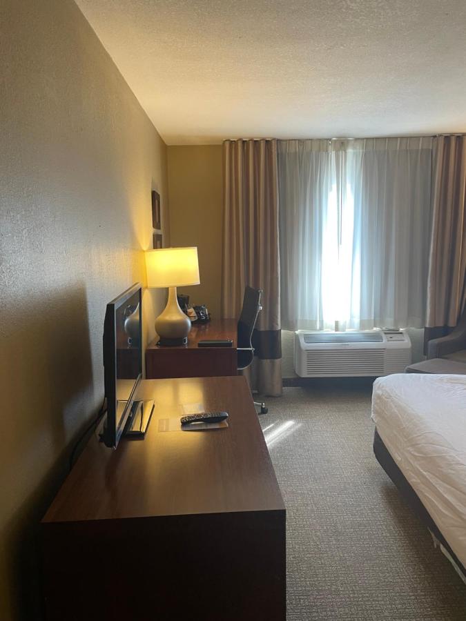 King Room - Non-Smoking at Comfort Inn Ellensburg