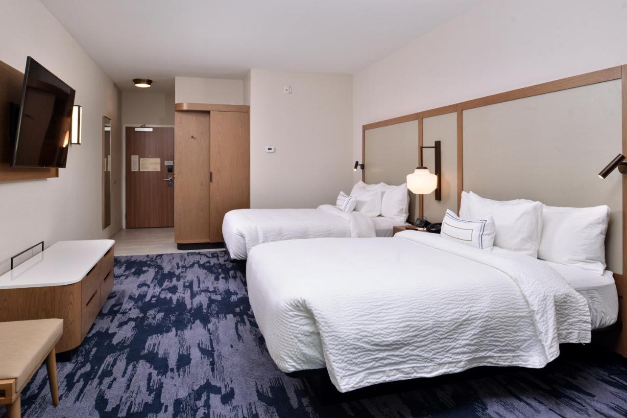 | Hampton Inn & Suites Cranberry Township/Mars