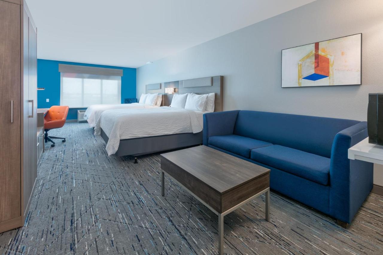 Deluxe Suite - Mobility Accessible - Non-Smoking at Holiday Inn Express Hotel & Suites Minneapolis SW - Shakopee by IHG
