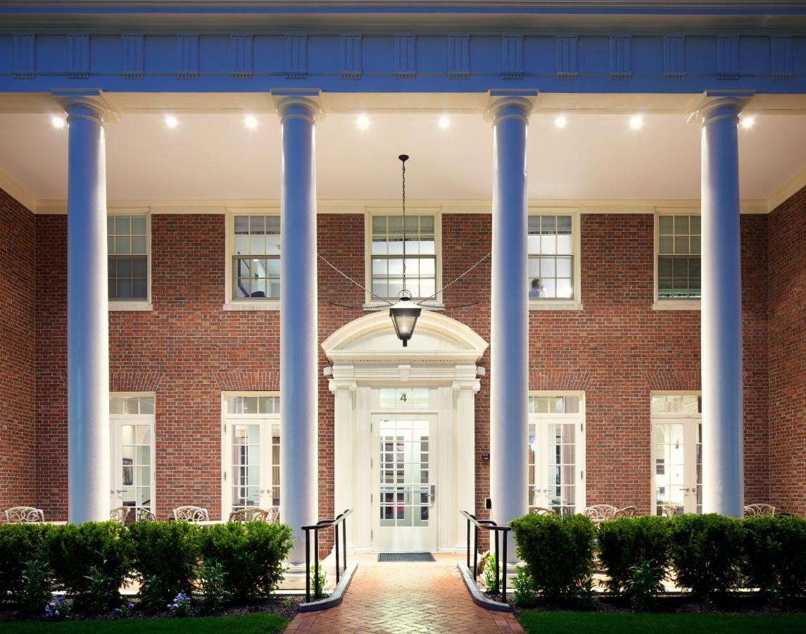 | Andover Inn