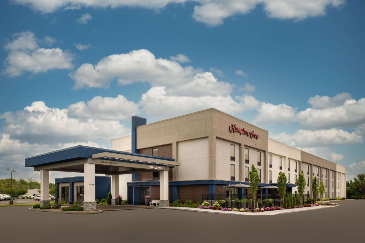 | Hampton Inn Seekonk