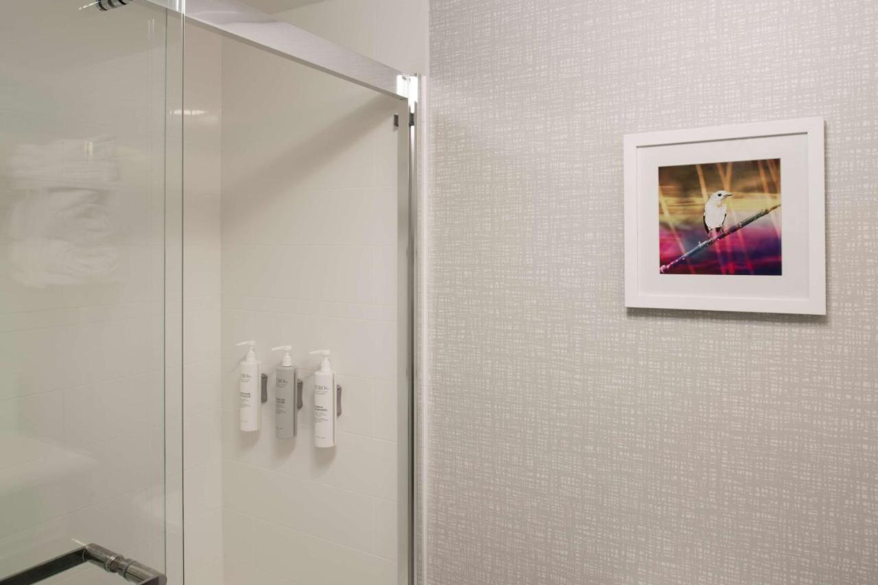 | Hampton Inn Seekonk