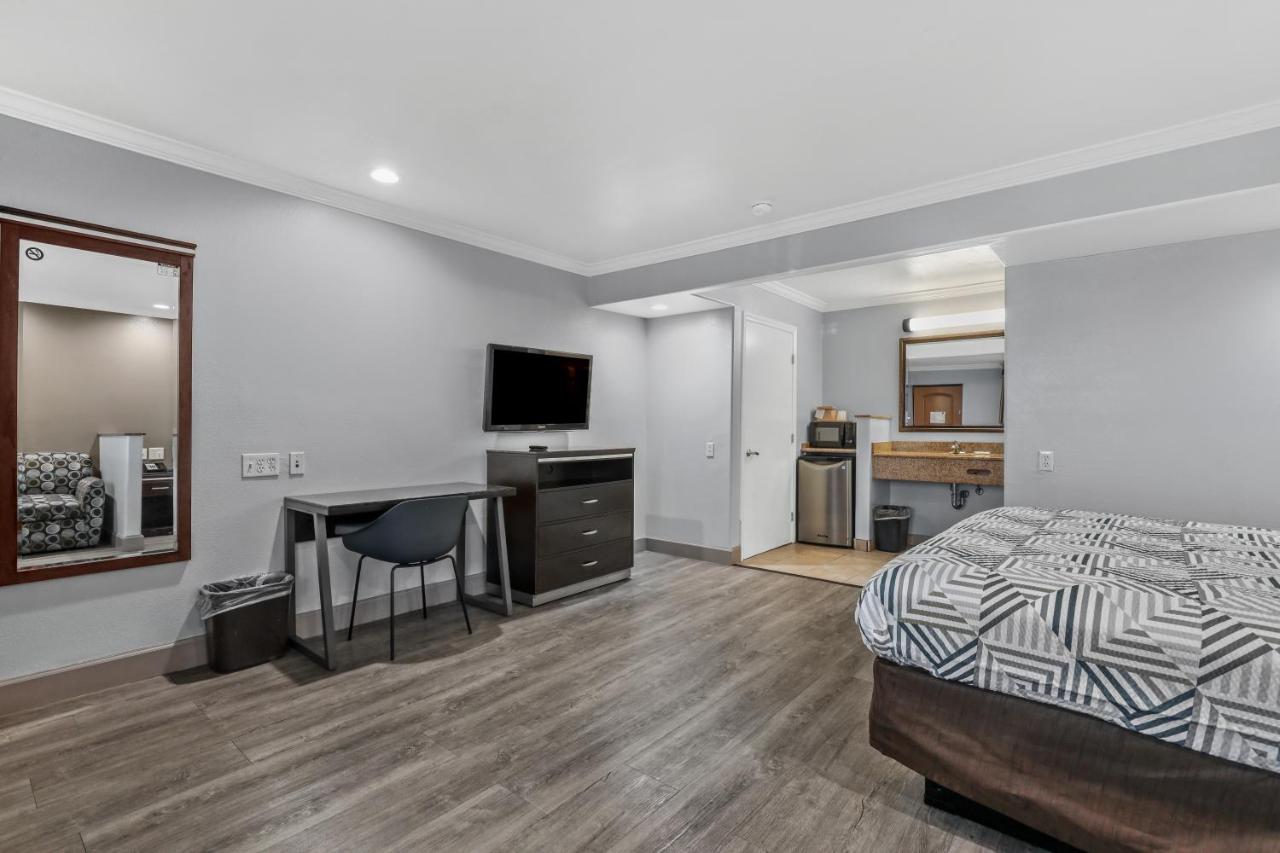 Deluxe King Suite at Motel 6 Carlsbad, CA - North Near Legoland