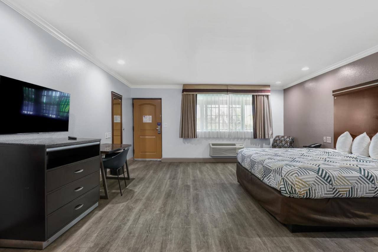 Deluxe King Room - Non-Smoking at Motel 6 Carlsbad, CA - North Near Legoland
