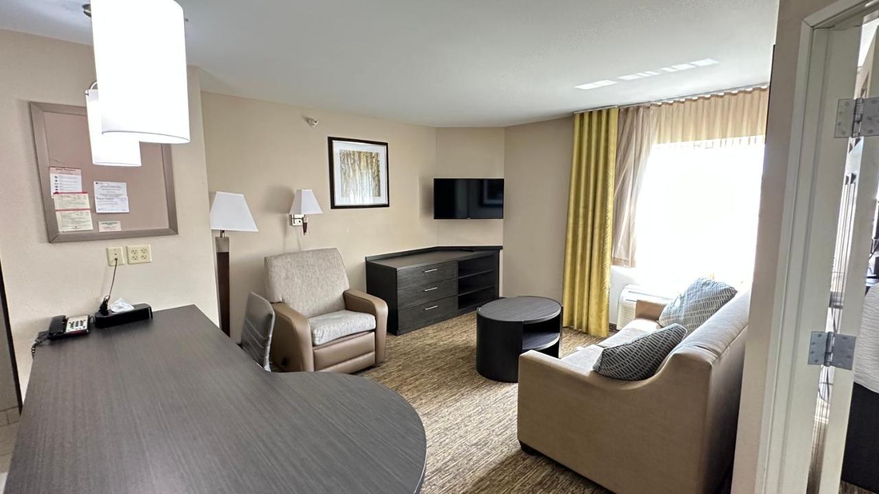  | Candlewood Suites Airport