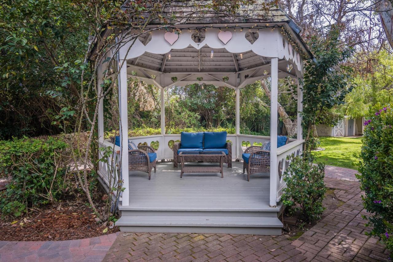 | Kaleidoscope Inn & Gardens