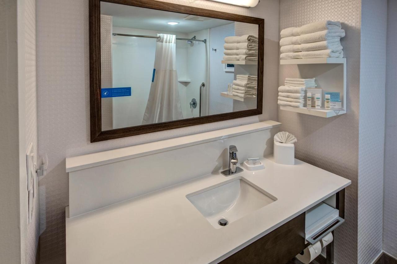 Premium King Room with Sofa Bed - Non-Smoking at Hampton Inn Orlando-Maingate South