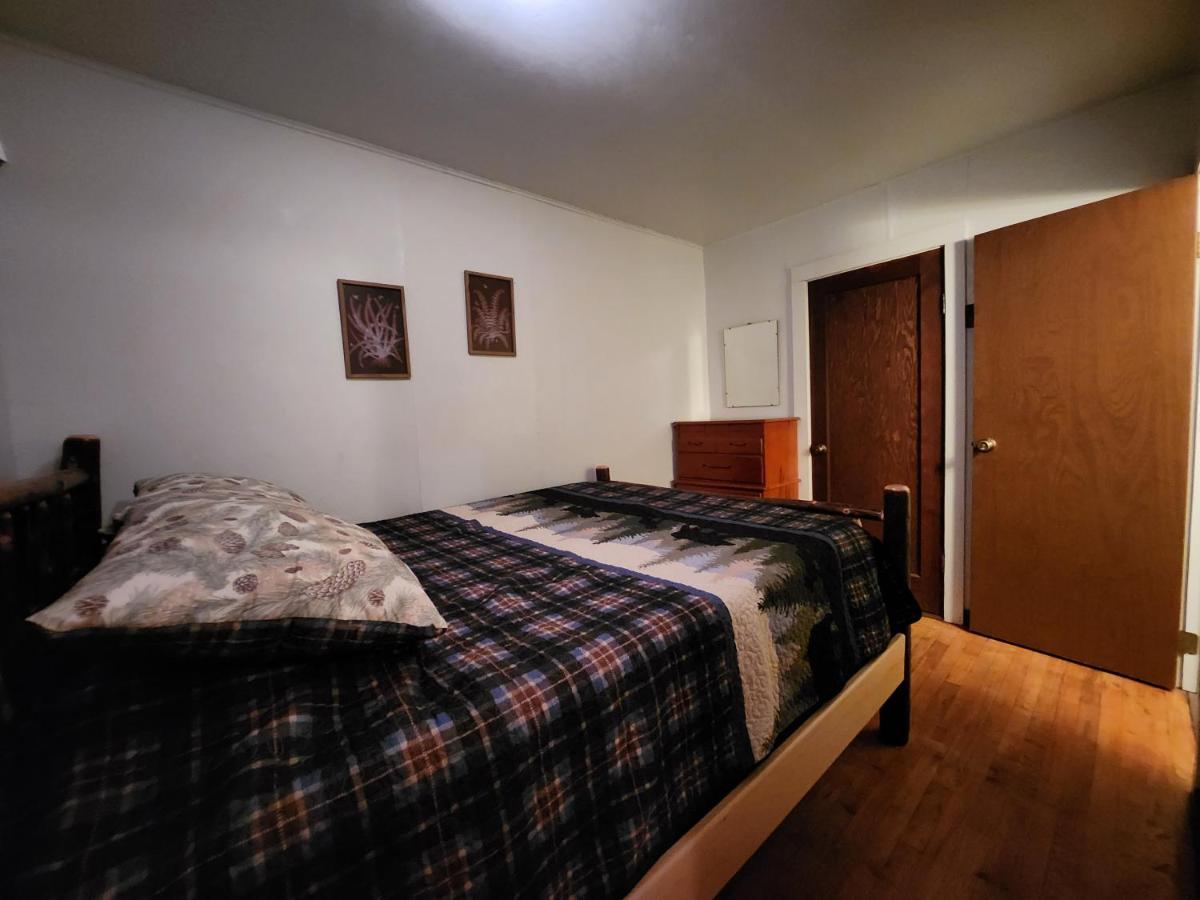 | Moreno's Cottages