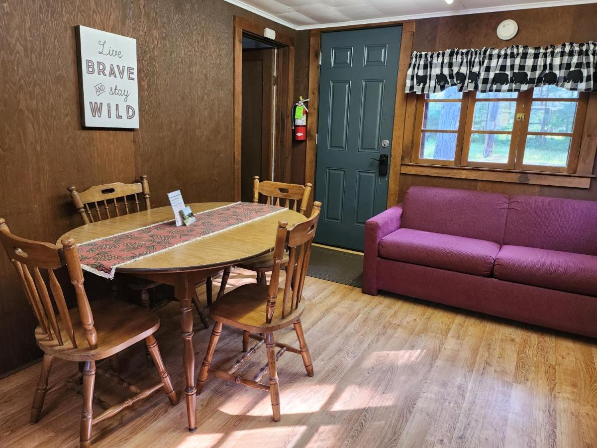  | Moreno's Cottages