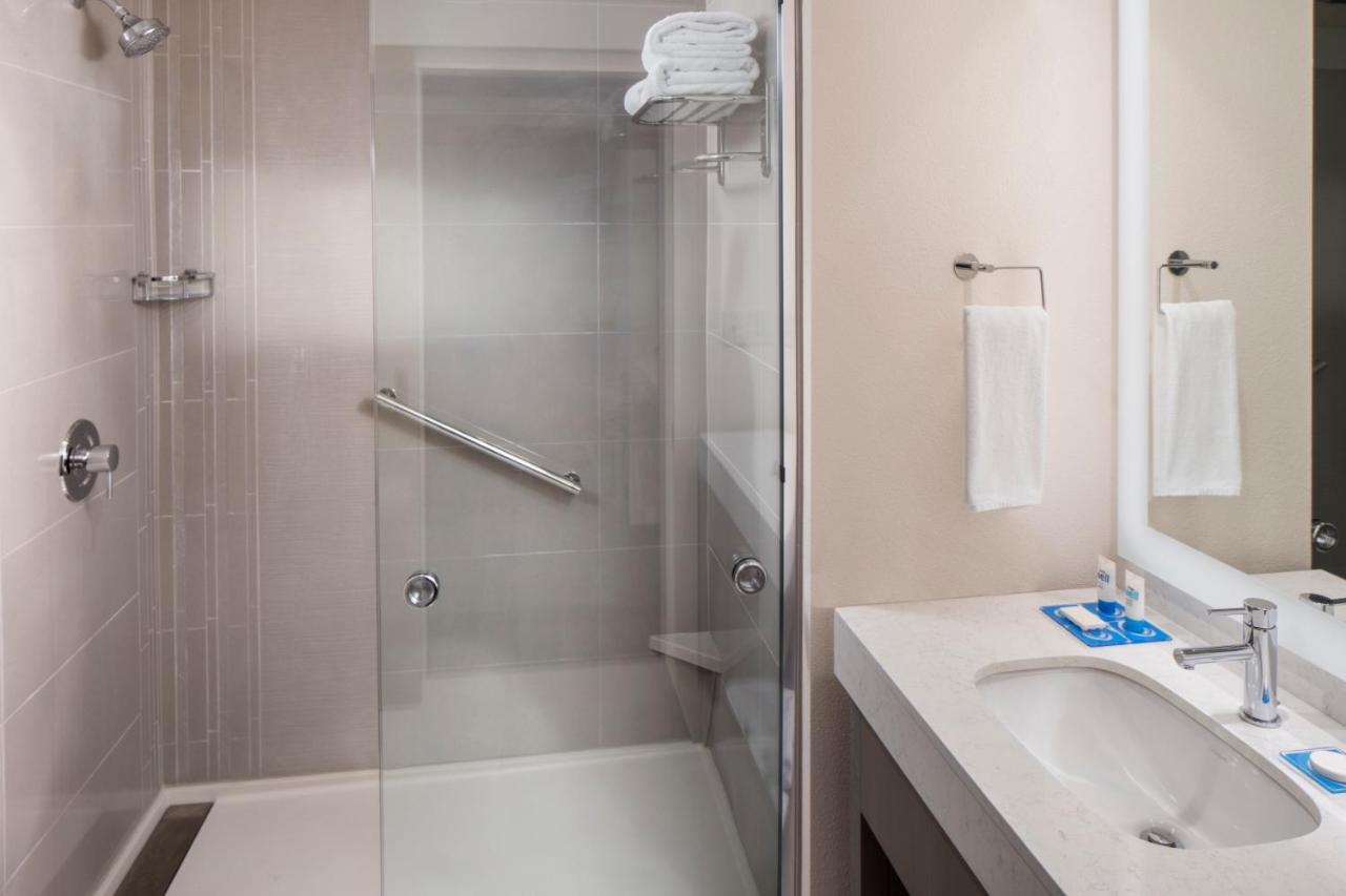 King Room with Sofa Bed and Roll-in Shower - Mobility and Hearing Accessible at Courtyard Jacksonville Orange Park