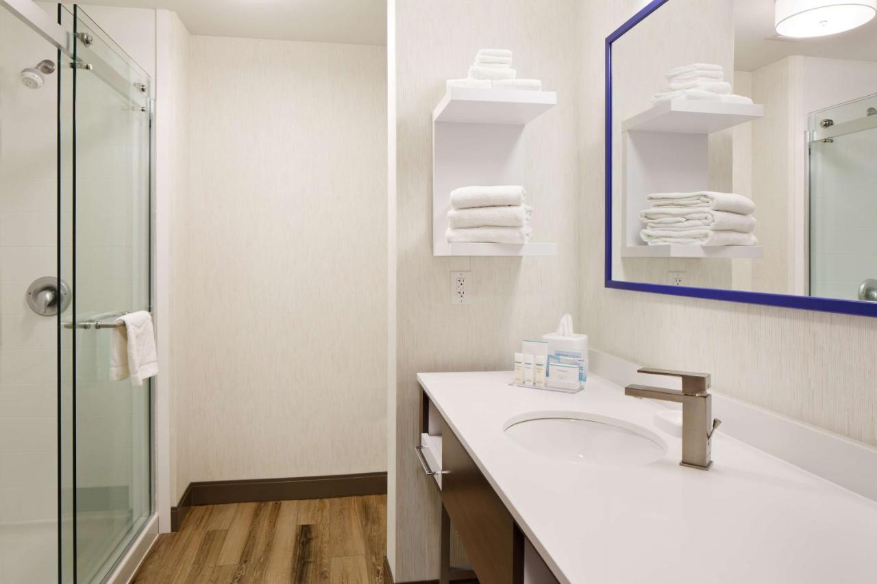 King Room - Non-Smoking at Hampton Inn & Suites by Hilton Walla Walla