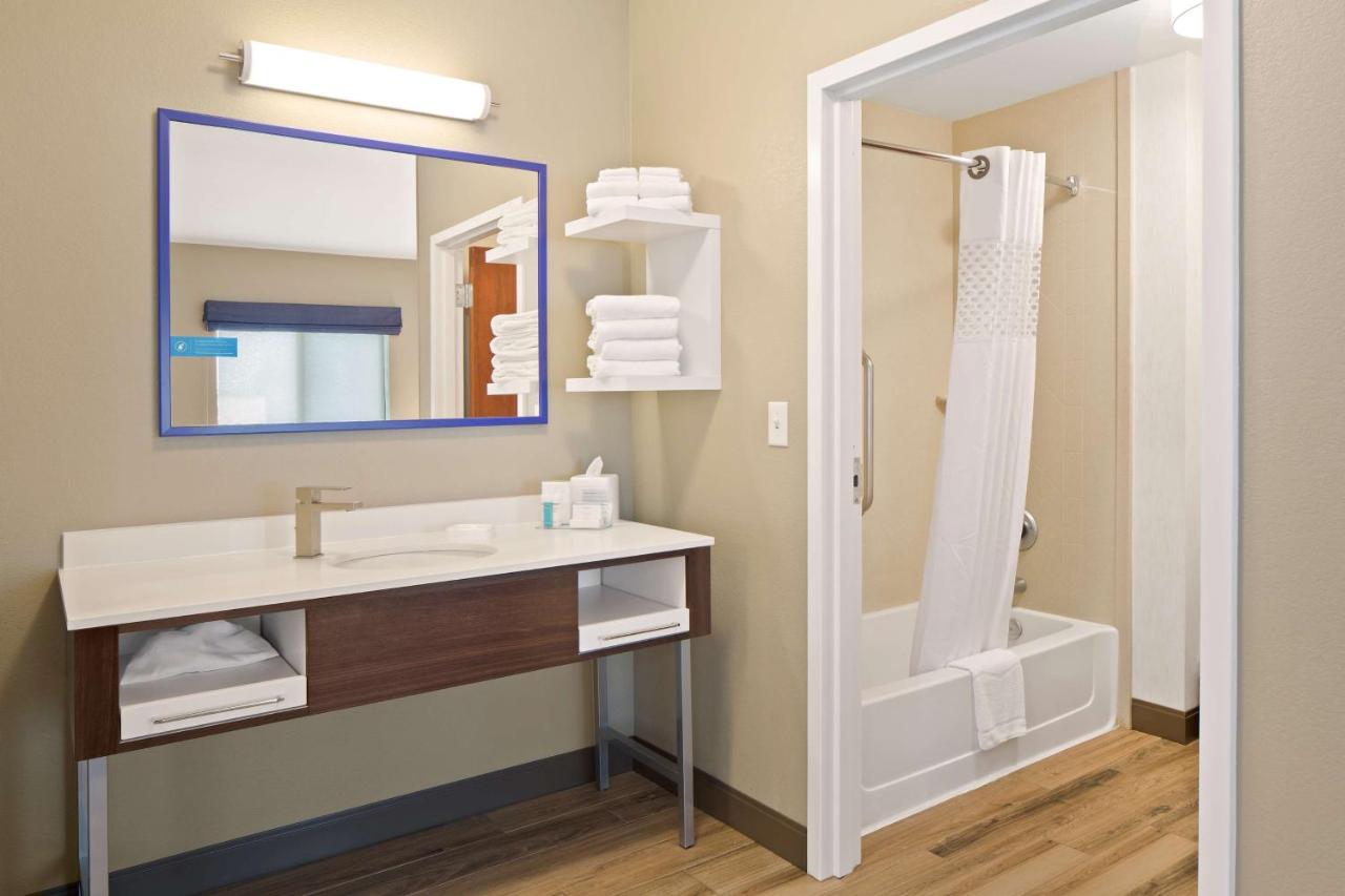 King Studio with Sofa Bed - Non-Smoking at Hampton Inn & Suites by Hilton Walla Walla