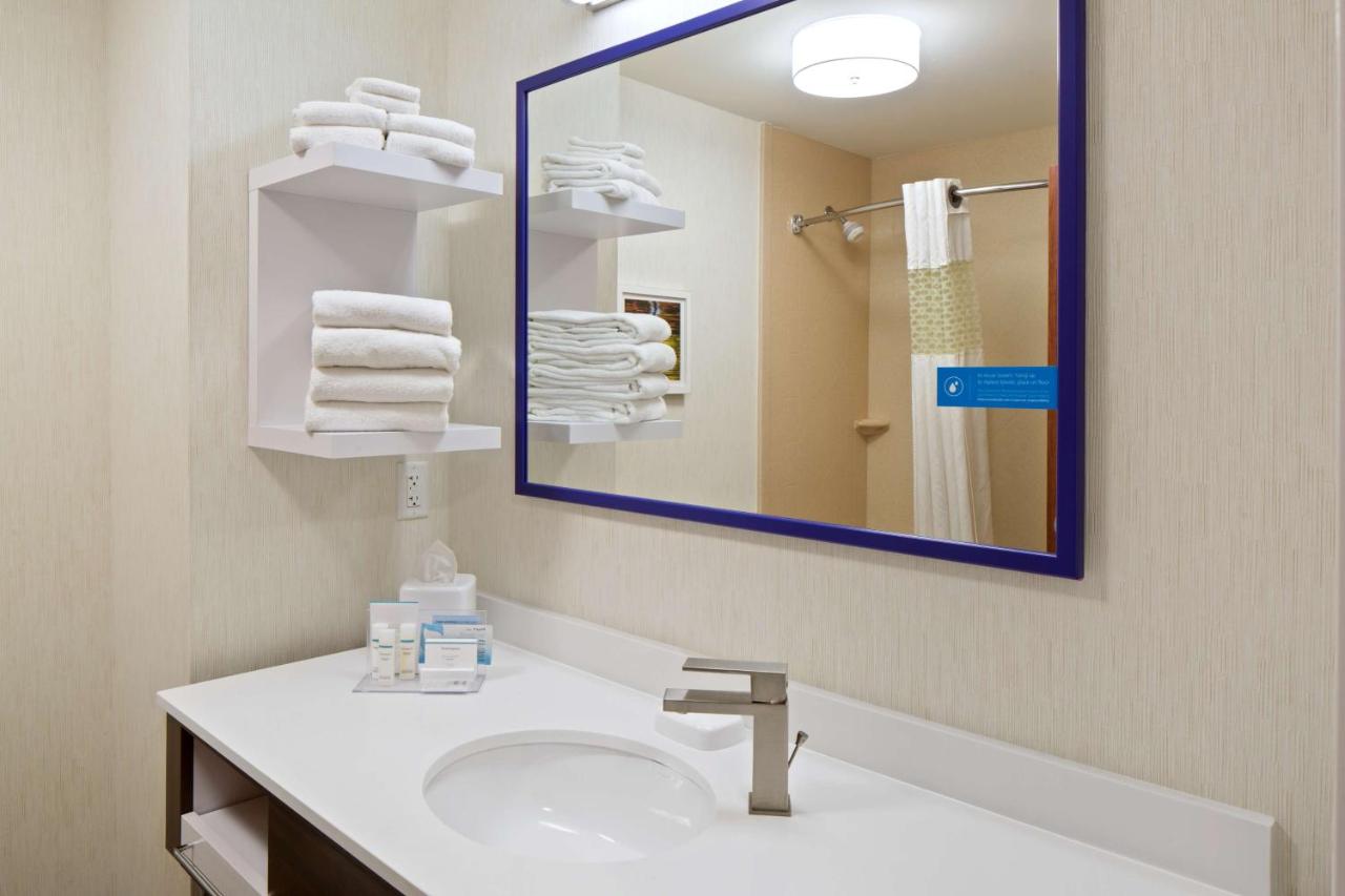 Queen Room - Non-Smoking at Hampton Inn & Suites by Hilton Walla Walla