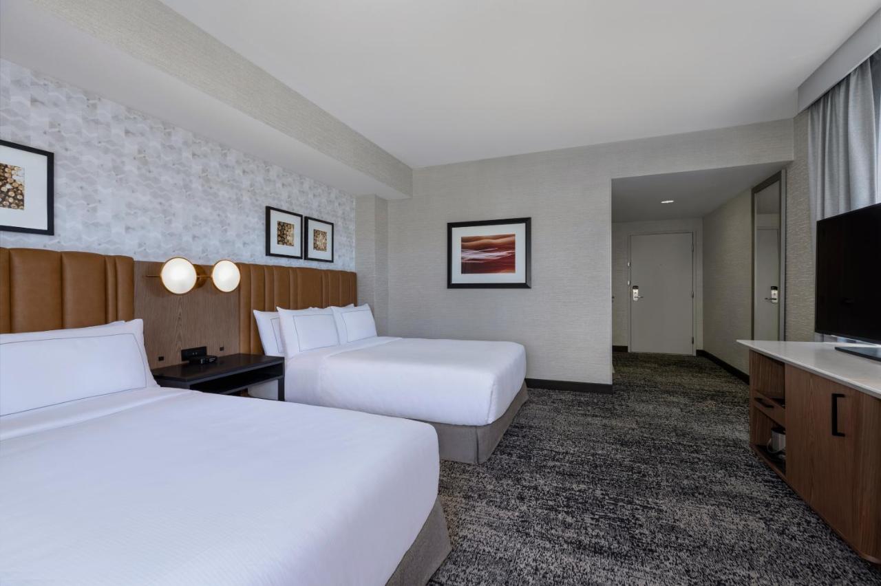 Queen Room with Two Queen Beds - Mobility/Hearing Accessible at DoubleTree by Hilton Las Vegas East Flamingo