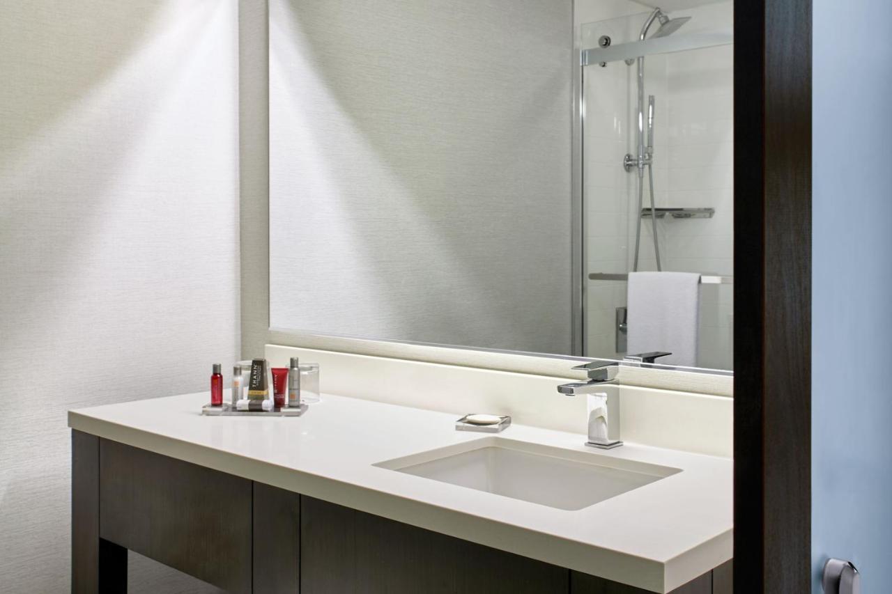 Double Room at Marriott Cincinnati Airport
