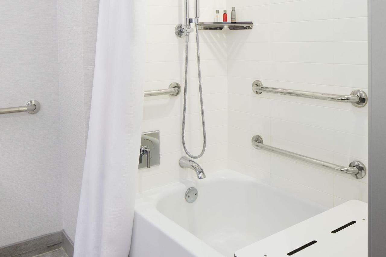 Double Room at Marriott Cincinnati Airport