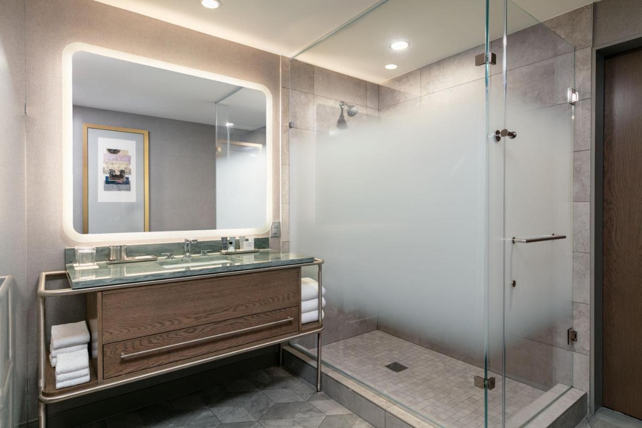 Guest room with king bed, no view at JW Marriott Charlotte