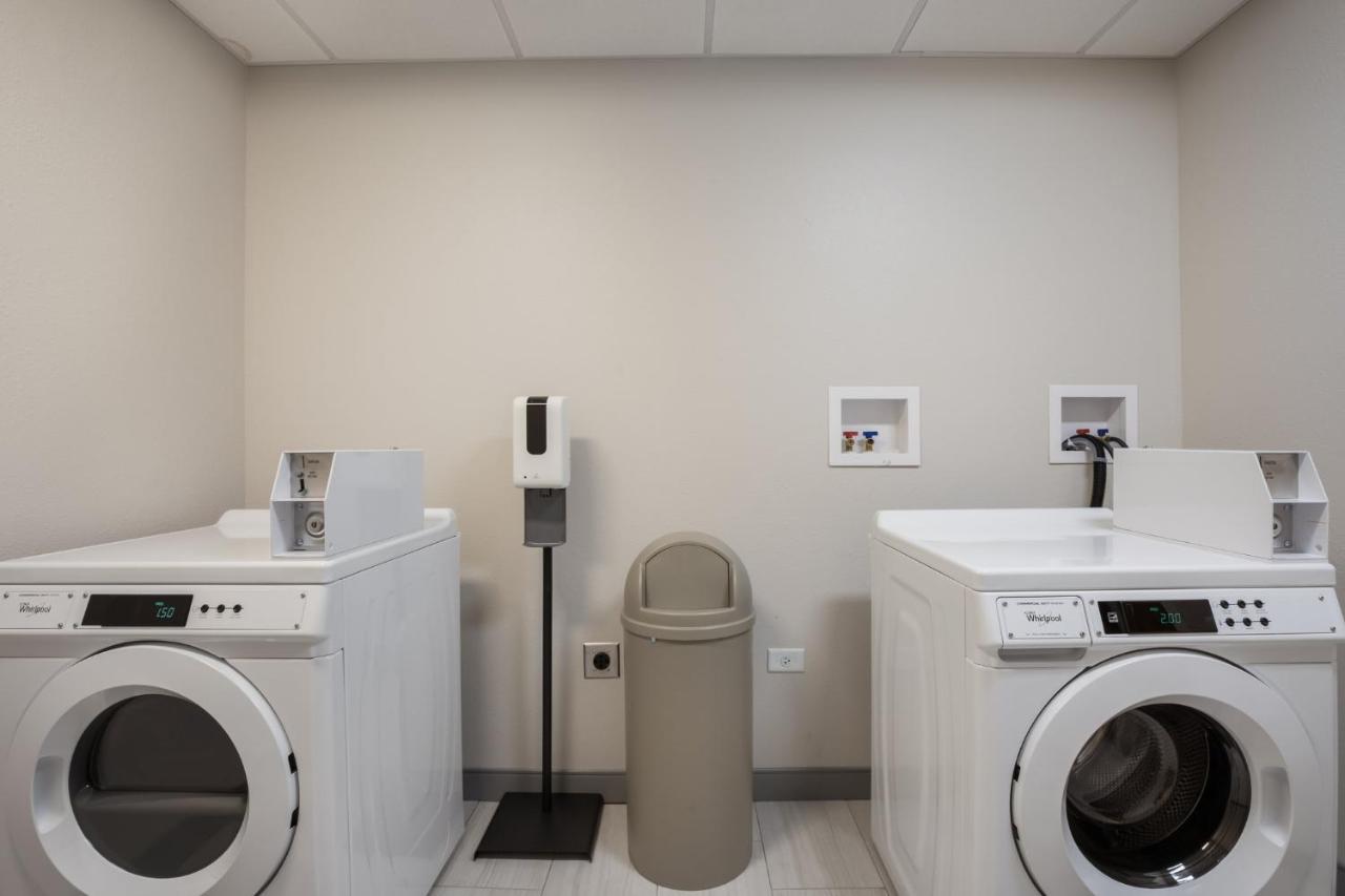  | Holiday Inn Express & Suites - Hoffman Estates, an IHG Hotel