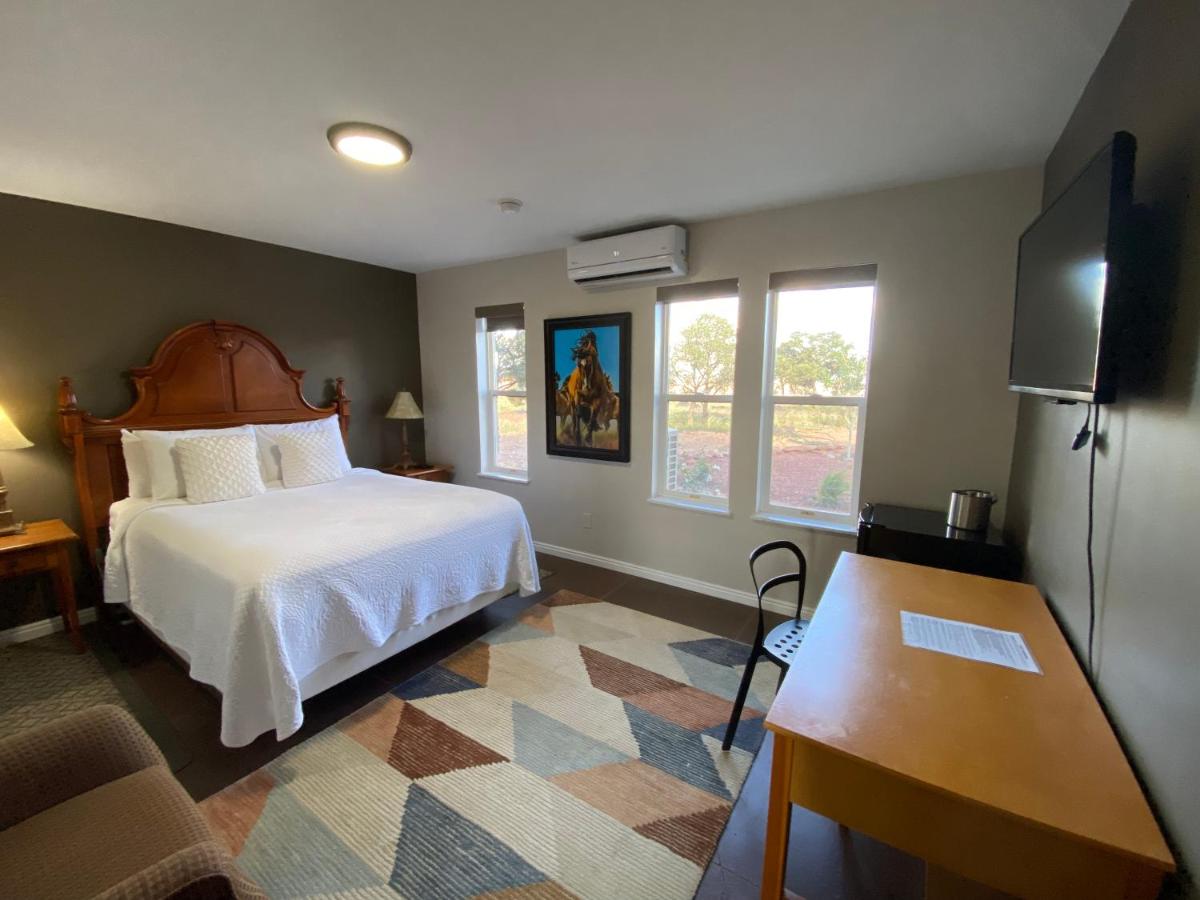  | SkyRidge Inn
