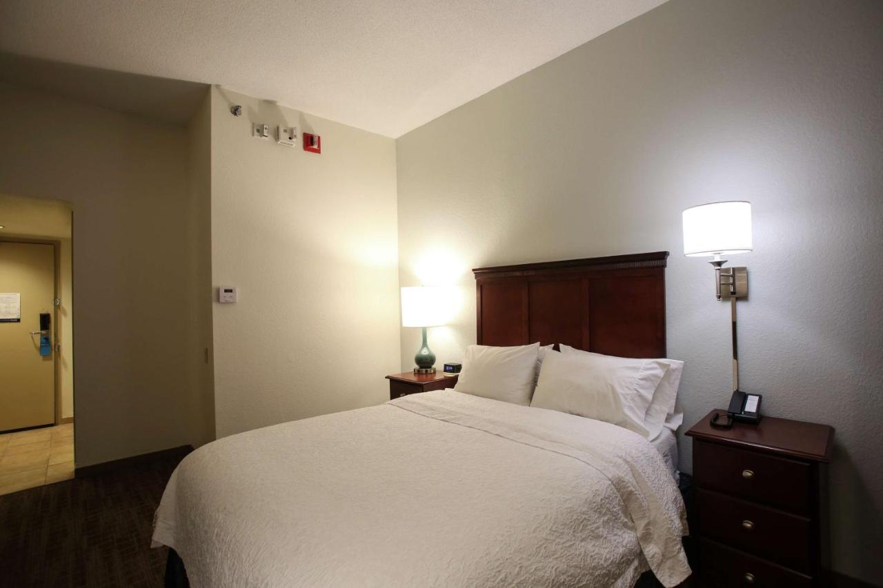 Double Room Accessible with Tub Non-Smoking at Hampton Inn Beckley