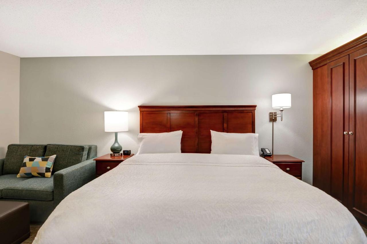 King Room with Sofa Bed - Non-Smoking at Hampton Inn Beckley
