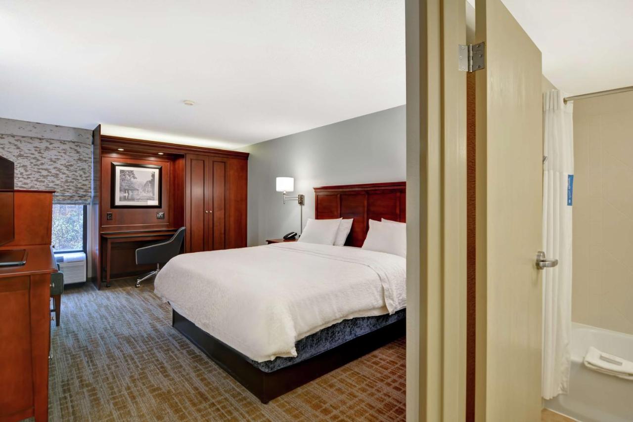 King Room - Non-Smoking at Hampton Inn Beckley