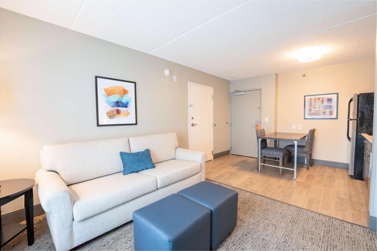 King Suite with Kitchenette - Non-Smoking at Hampton Inn & Suites Memphis East