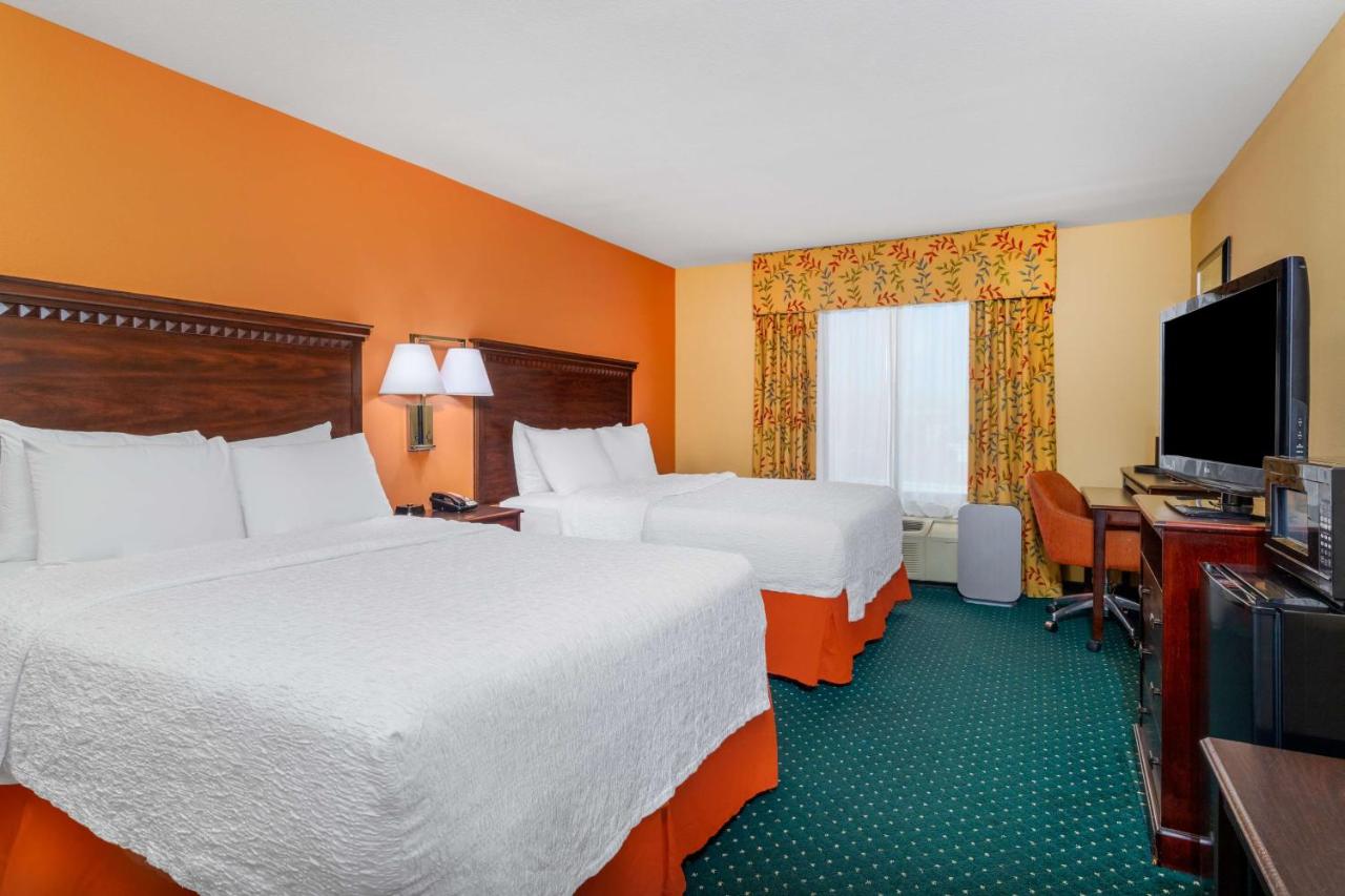 Premium Queen Room with Two Queen Beds - Non-Smoking at Hampton Inn & Suites Sacramento-Elk Grove Laguna I-5