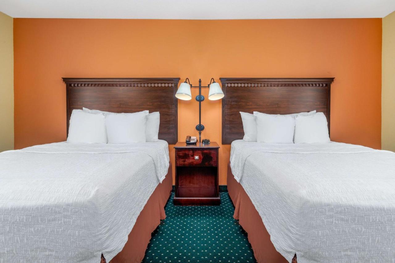 Queen Room with Two Queen Beds Hearing Accessible - Non-Smoking at Hampton Inn & Suites Sacramento-Elk Grove Laguna I-5
