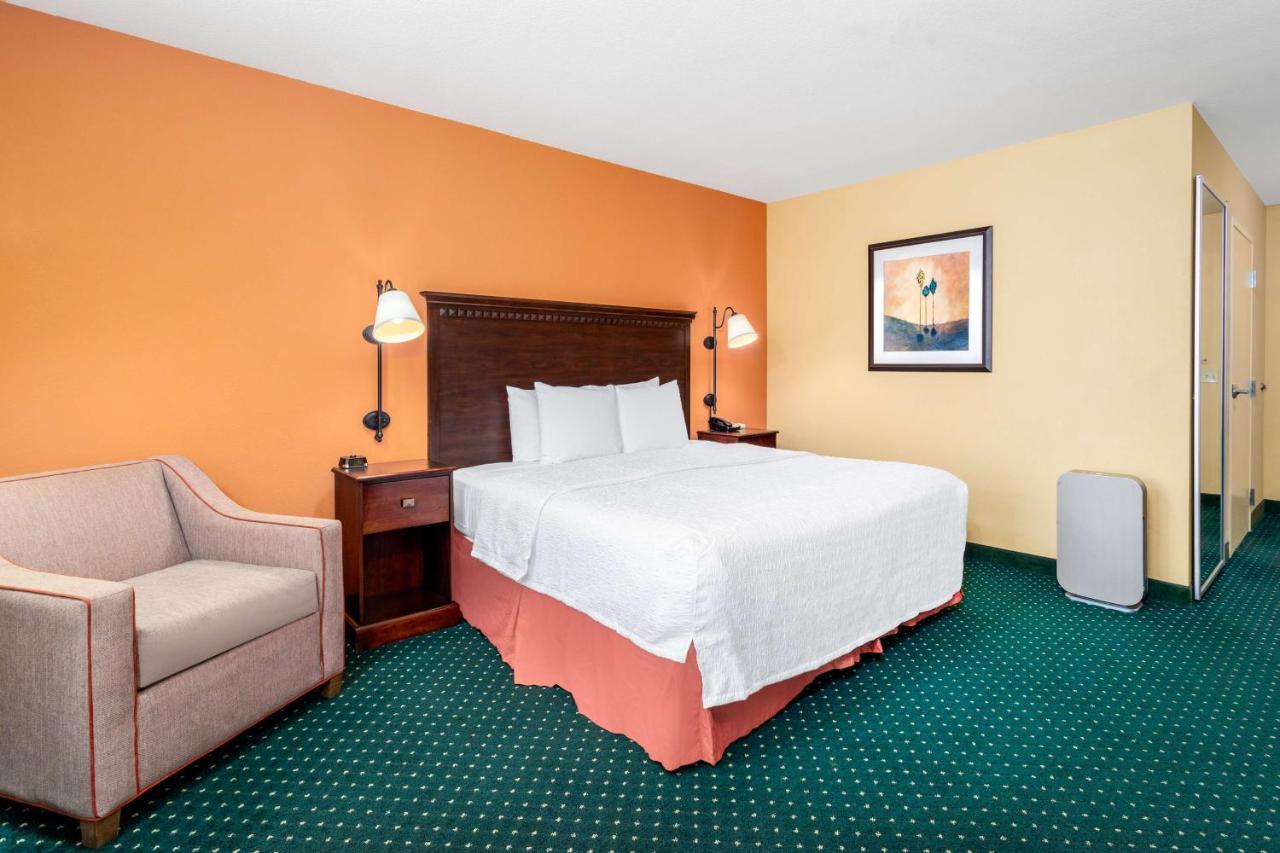 Premium King Room - Non-Smoking at Hampton Inn & Suites Sacramento-Elk Grove Laguna I-5