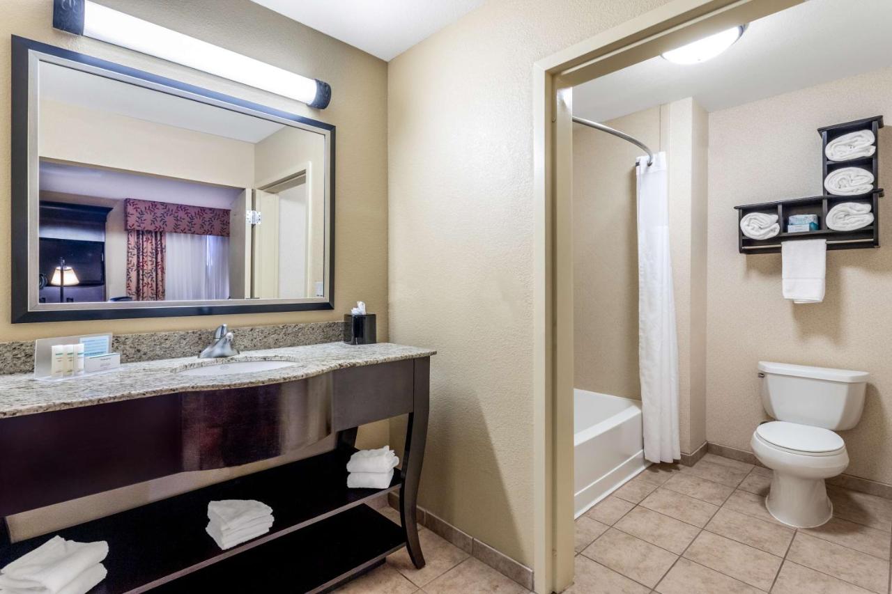 King Studio - Non-Smoking at Hampton Inn & Suites Sacramento-Elk Grove Laguna I-5