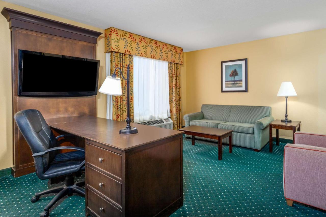 King Studio - Non-Smoking at Hampton Inn & Suites Sacramento-Elk Grove Laguna I-5