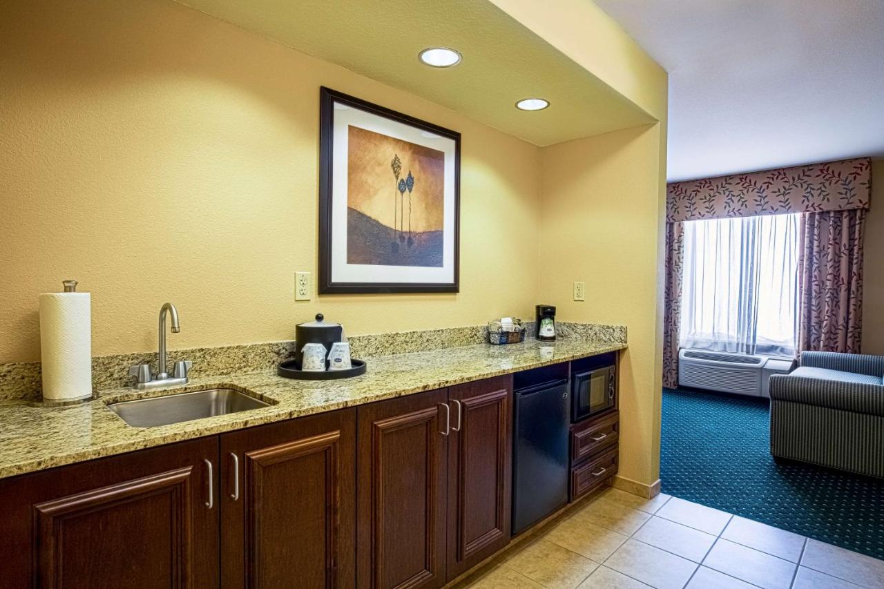 King Studio - Non-Smoking at Hampton Inn & Suites Sacramento-Elk Grove Laguna I-5