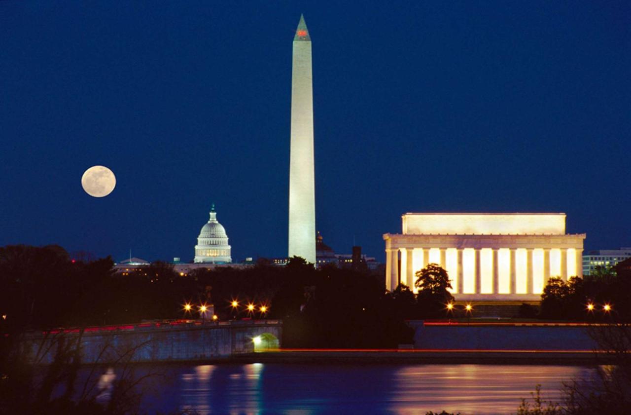 | Embassy Suites Washington D.C. - at the Chevy Chase Pavilion