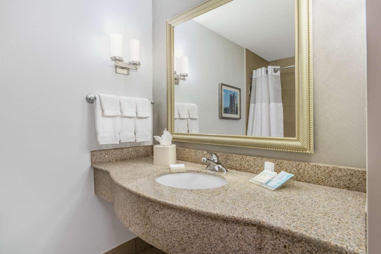 Queen Room with Two Queen Beds - Evolution Room at Hilton Garden Inn Blacksburg University
