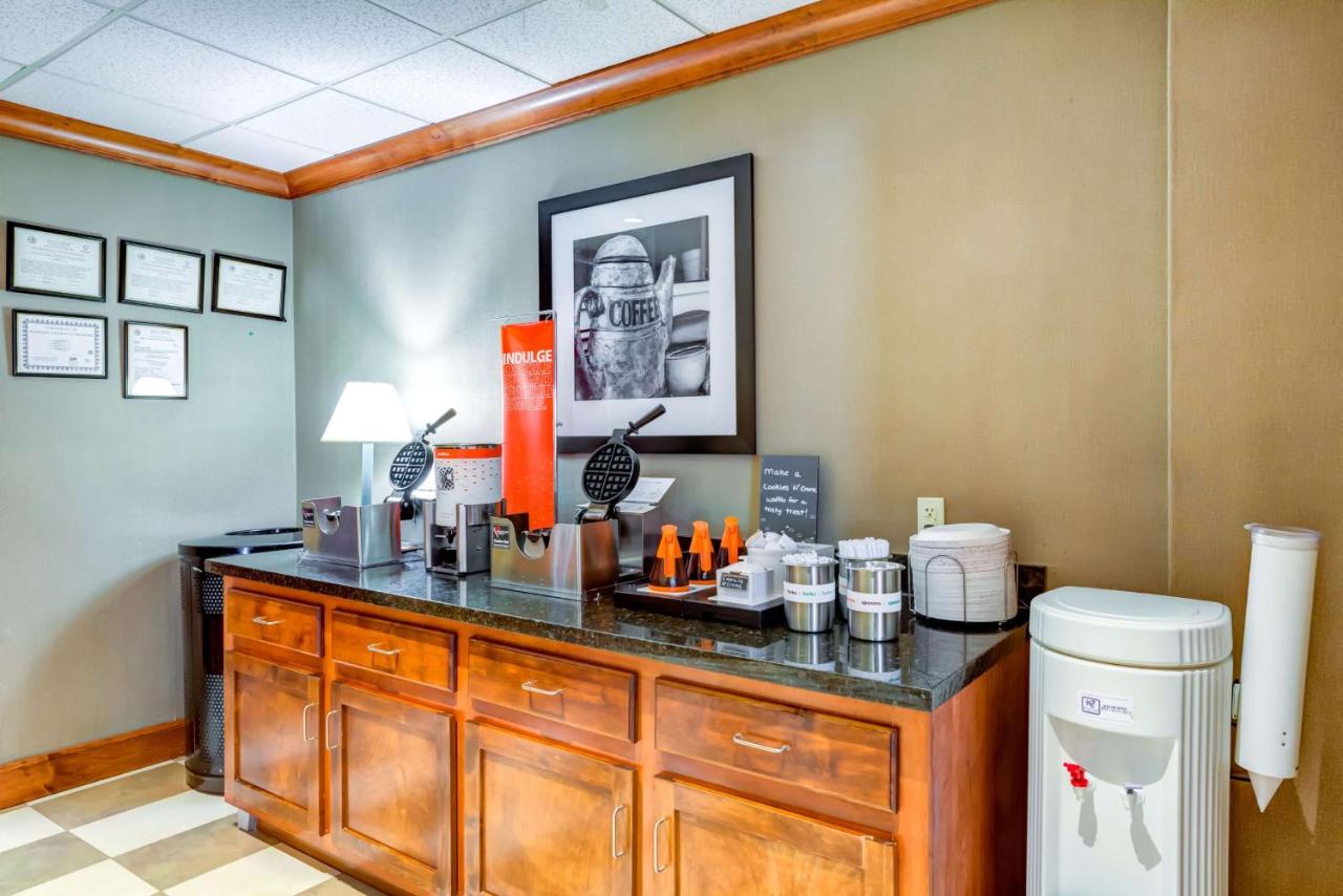  | Hampton Inn Boston-Norwood