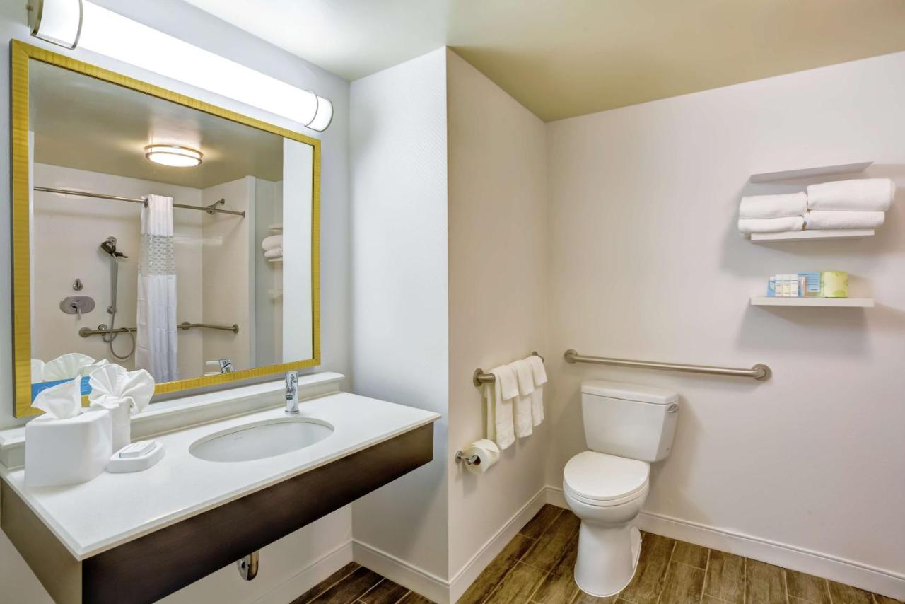 | Hampton Inn Boston-Norwood
