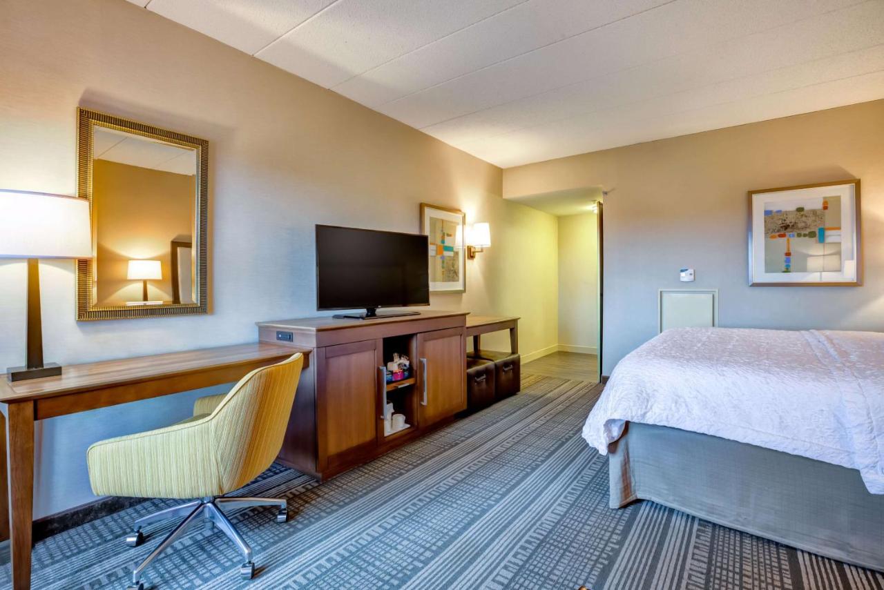 | Hampton Inn Boston-Norwood