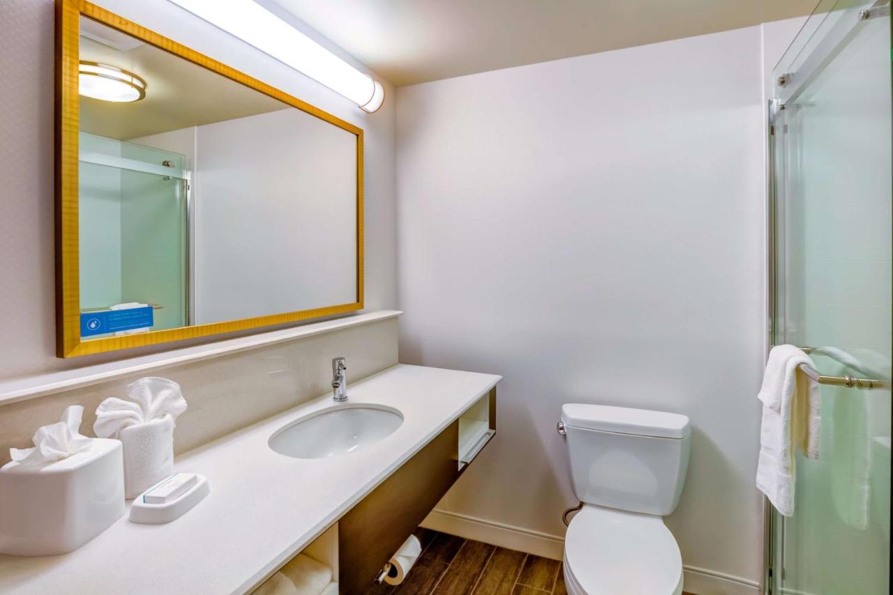 | Hampton Inn Boston-Norwood