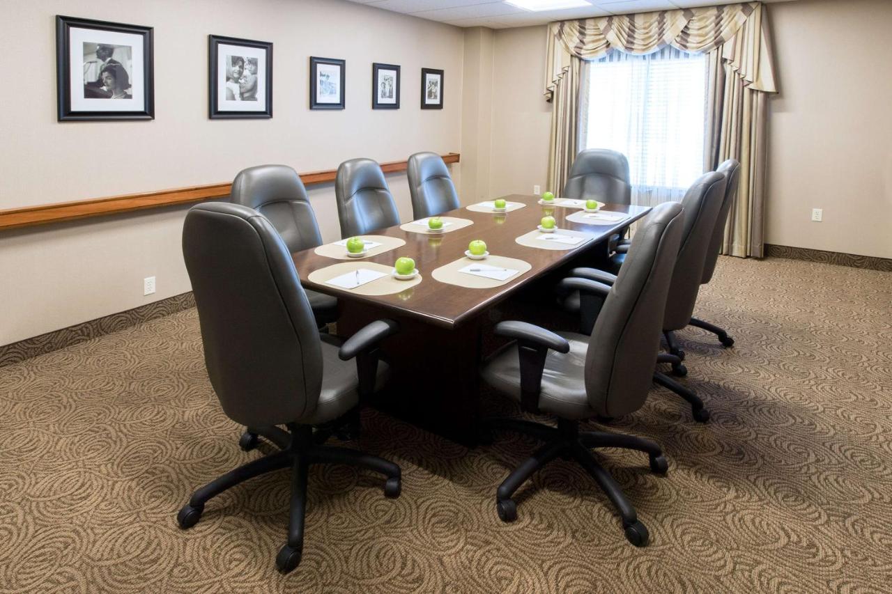 | Hampton Inn Boston-Norwood