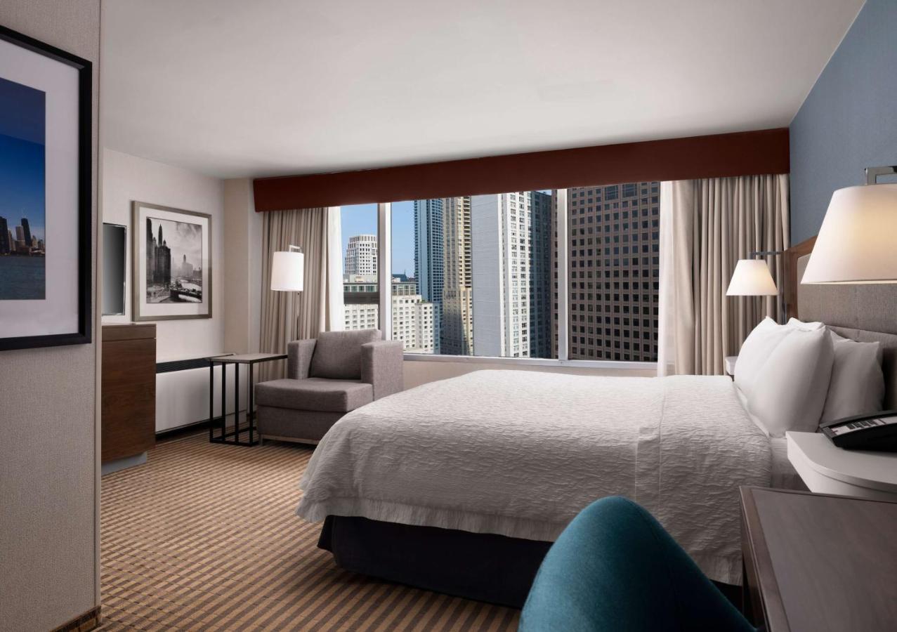 King Room - Hearing Access/Non-Smoking at Hampton Inn Chicago Downtown/Magnificent Mile