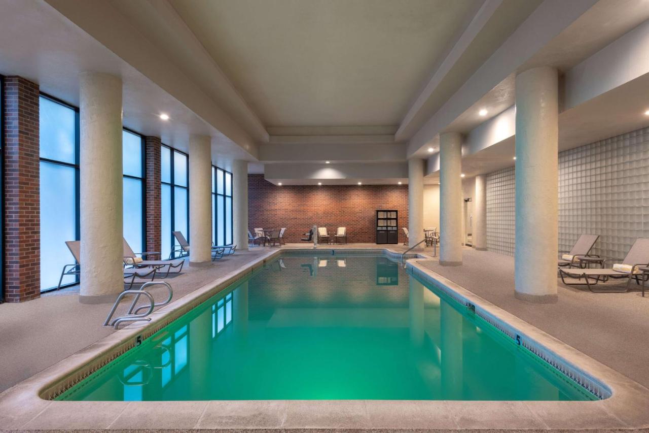 | DoubleTree by Hilton Hotel Denver - Aurora